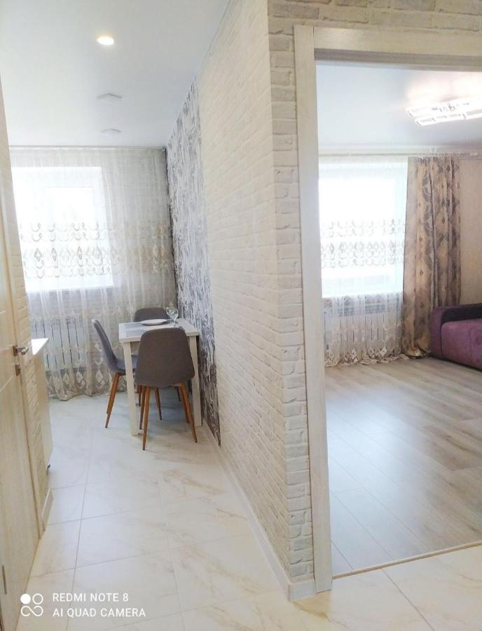 Стильная Vip Квартира В Центре Shostka Extérieur photo
